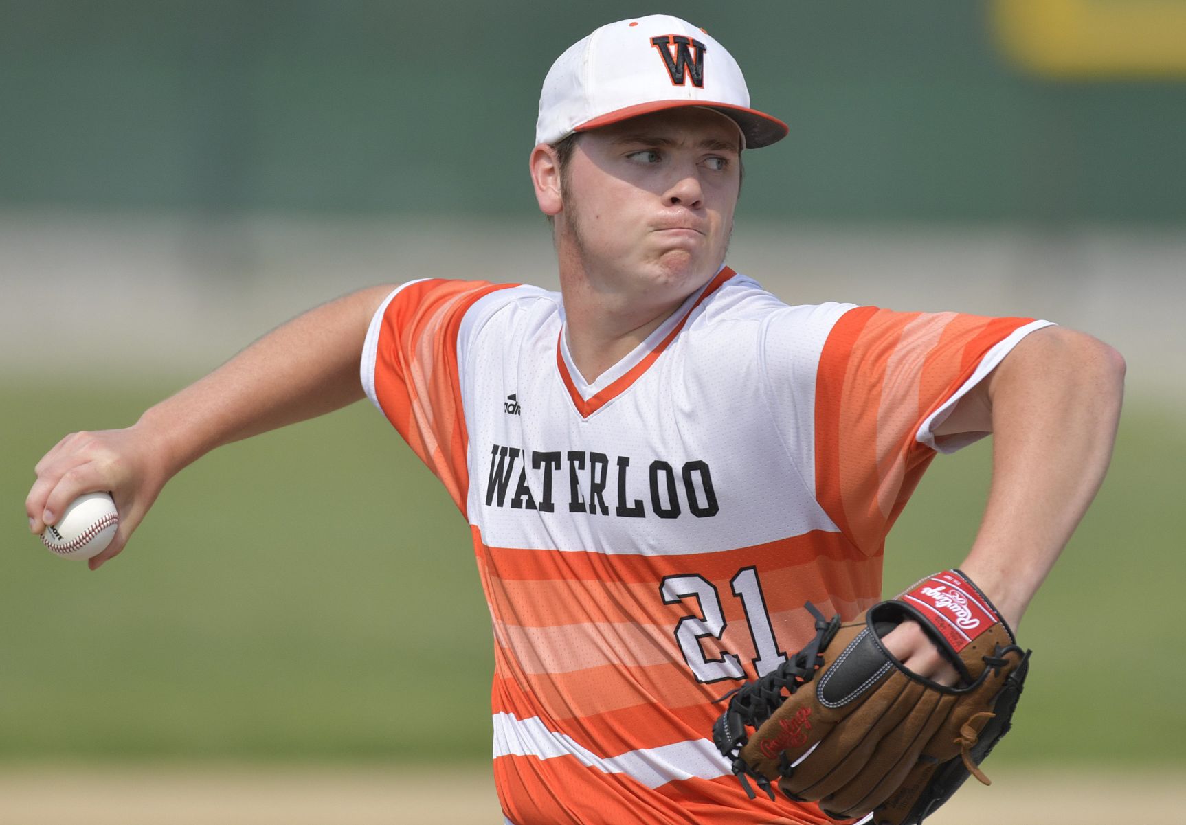 Waterloo defeats Carbondale in 3A Salem Sectional baseball final